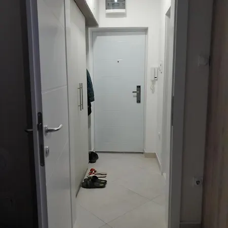 Star Apartment *